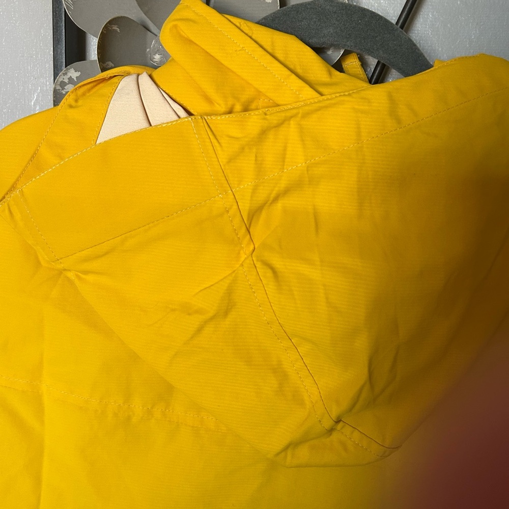 Men's Yellow Jacket - Picture 12 of 13